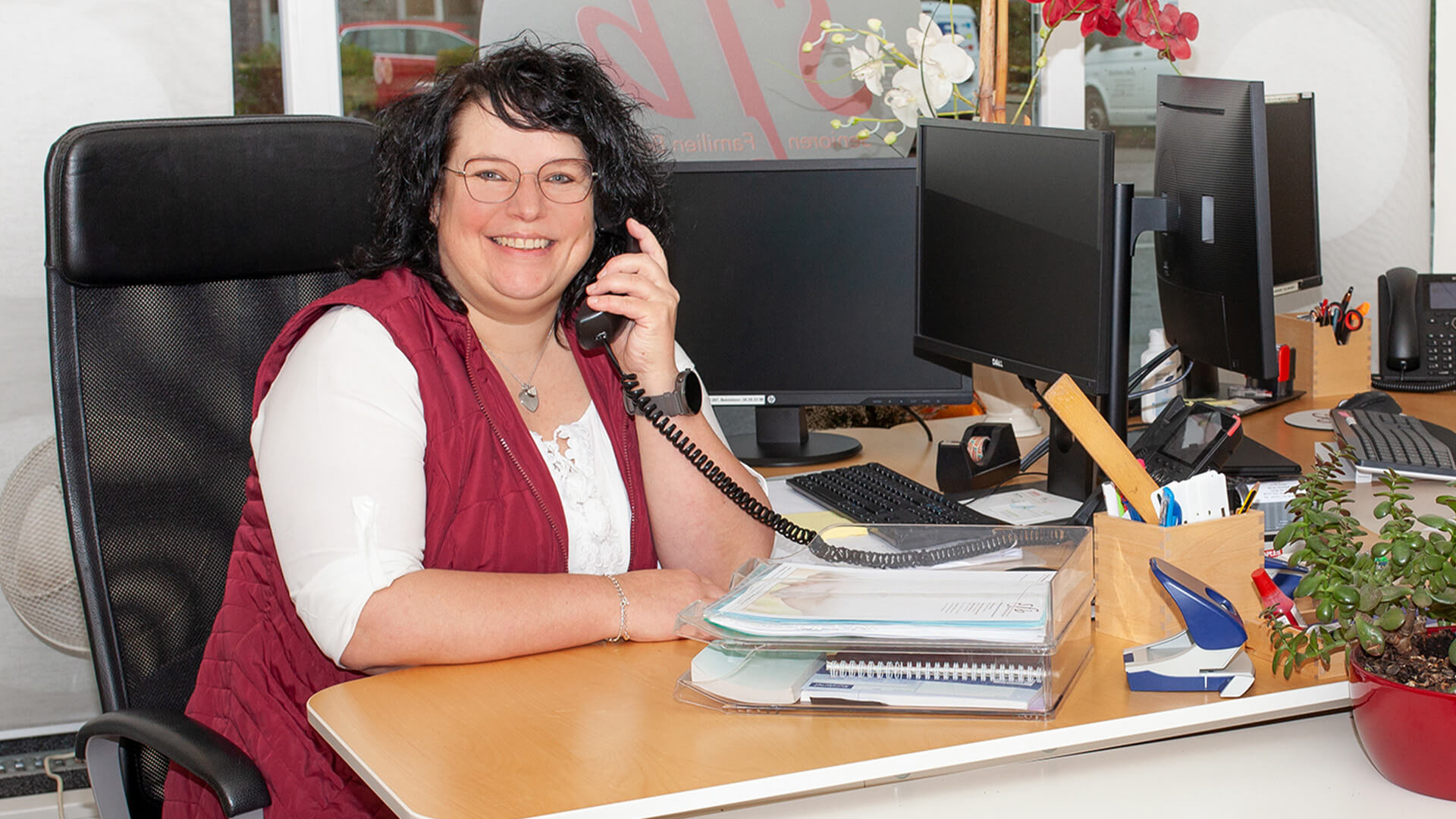 Betreuungsdienst_Steegmann_Leistungen_Preview_Background_Beratung_Neu_web Beratung rund um die betreuung und häusliche Versorgung